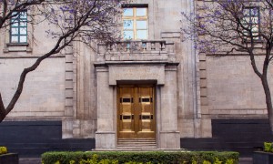 La Suprema Corte se est&aacute; debilitando