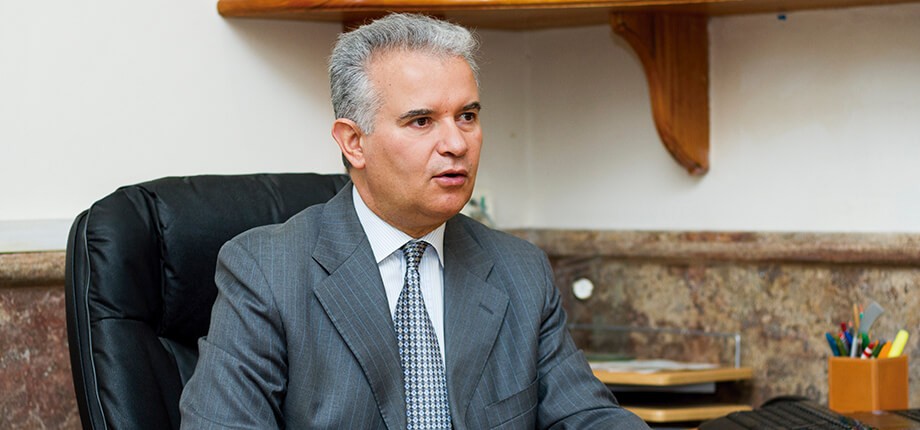 Mauricio Lim&oacute;n