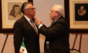 Ra&uacute;l Arroyo ingresa a la Academia Mexicana de la Lengua 
